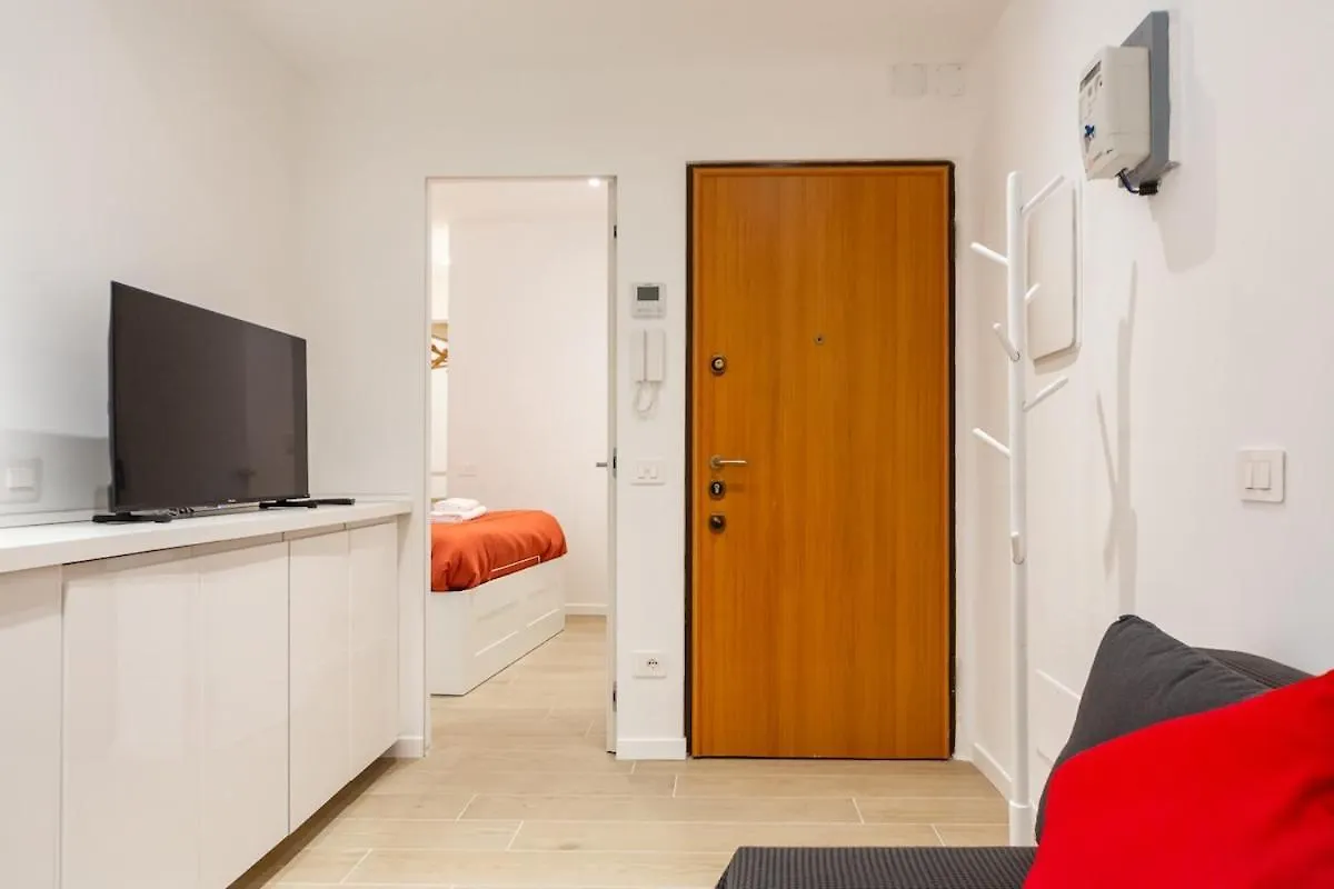 Apartment Youhosty - Salasco Chic Mailand